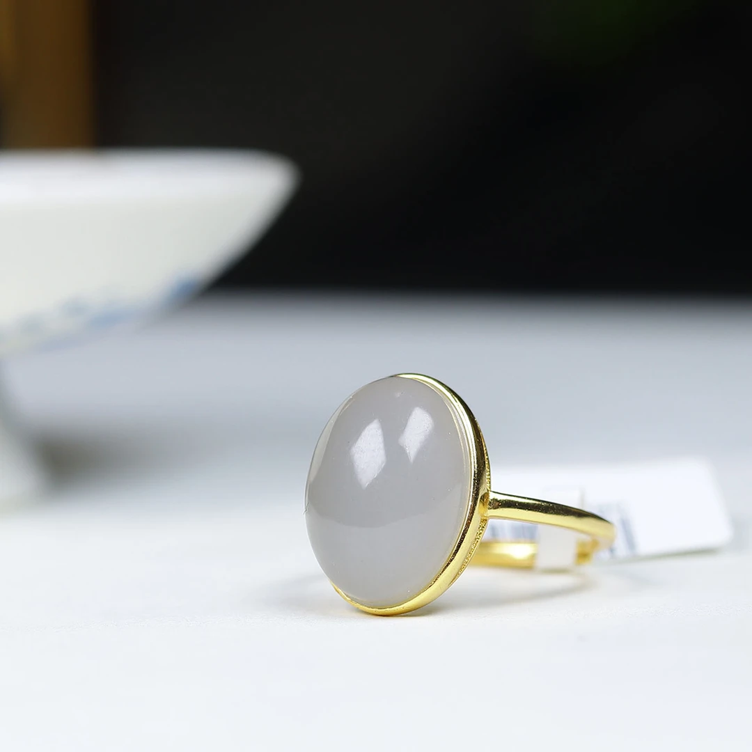 1122159和田玉烟紫蛋面戒指