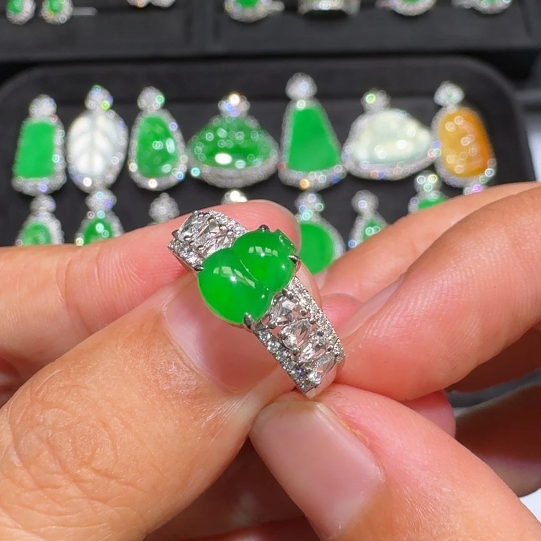 翡翠18K金镶嵌戒指收到货48小时鉴赏期