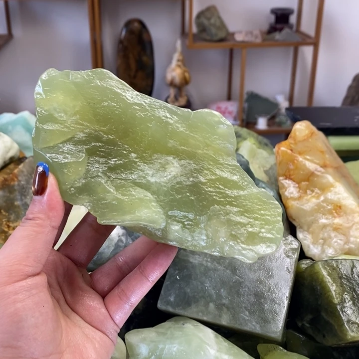 蛇纹石玉未镶嵌简易