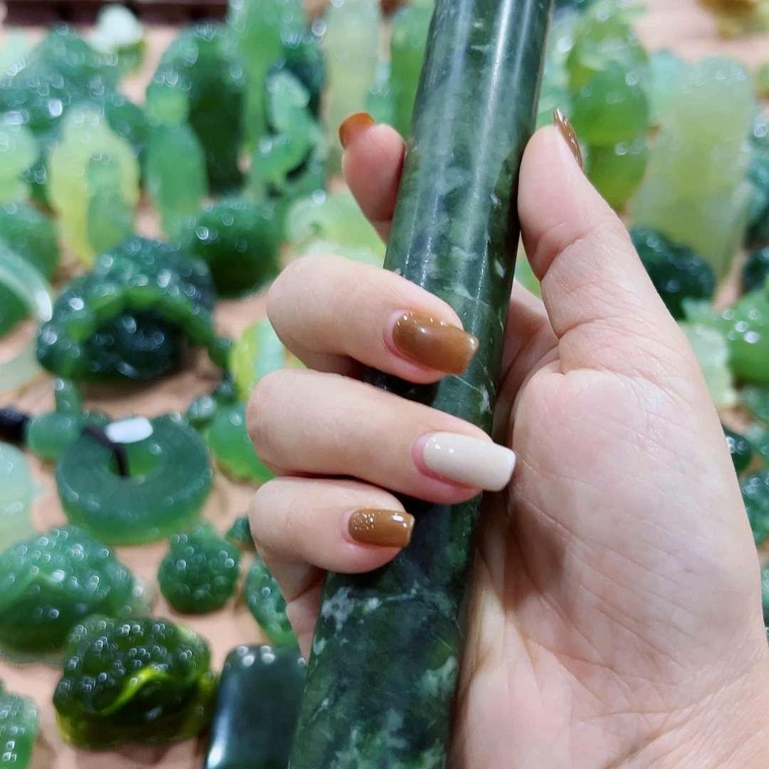 蛇纹石玉未镶嵌擀面杖
