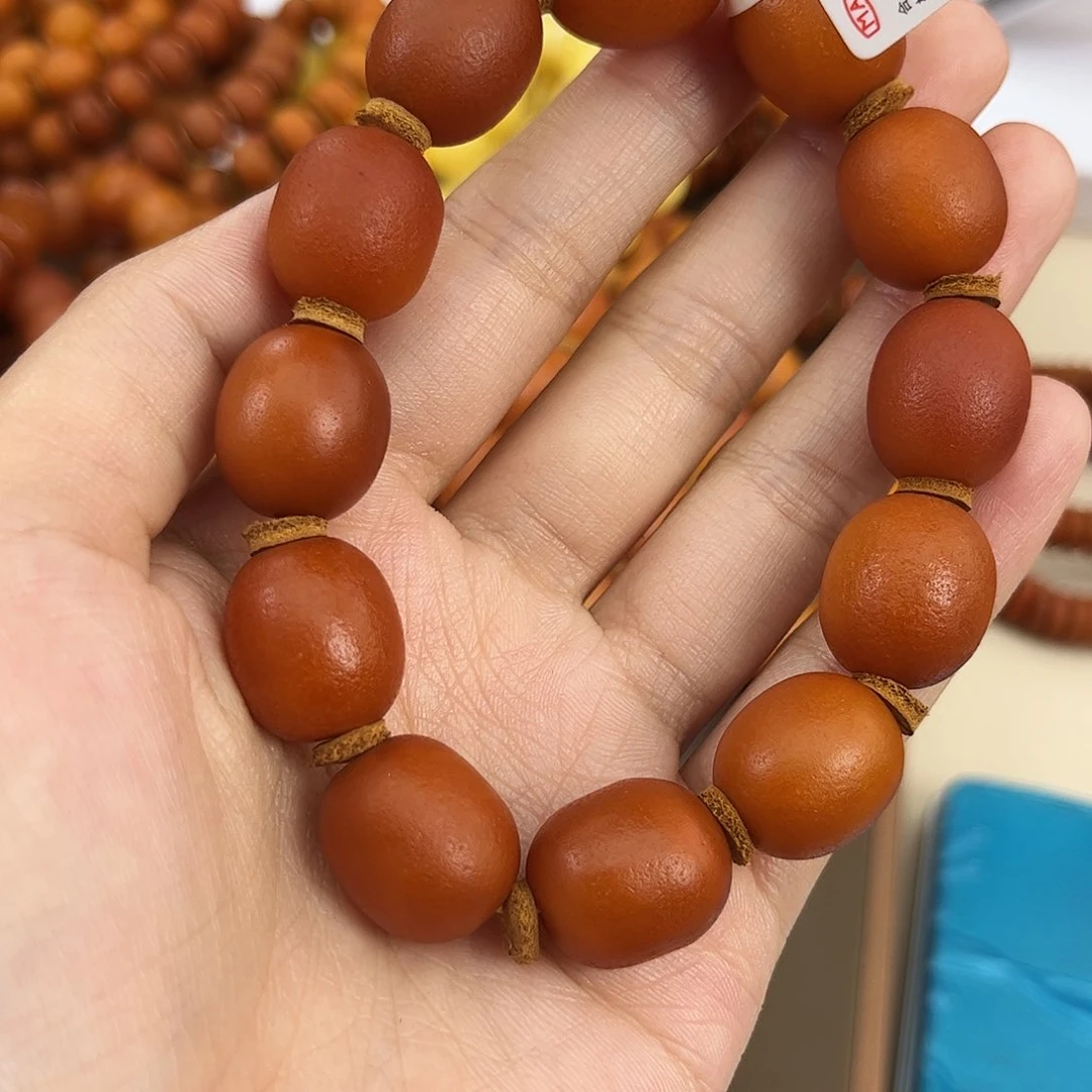 琥珀颈饰未镶嵌蜜蜡