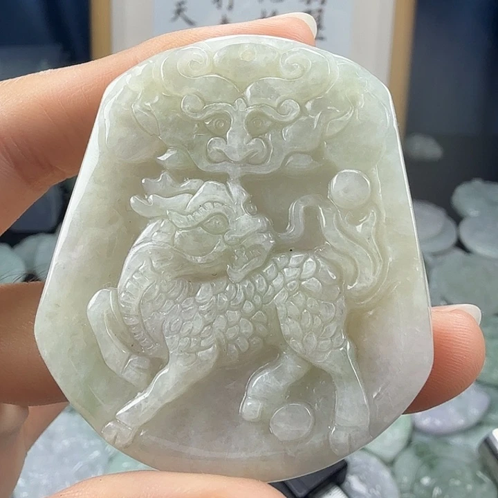 翡翠未镶嵌颈饰翡翠