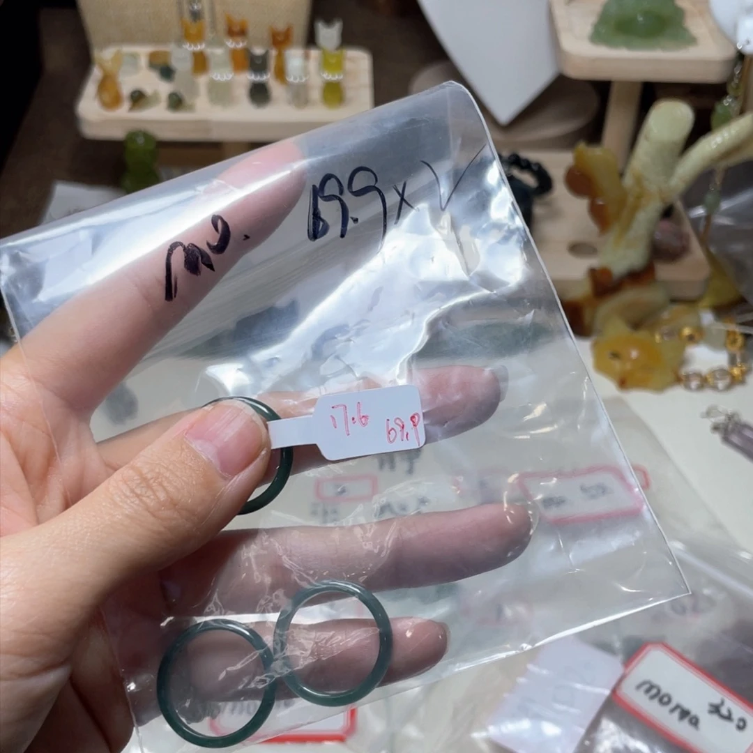 蛇纹石玉颈饰未镶嵌m****2