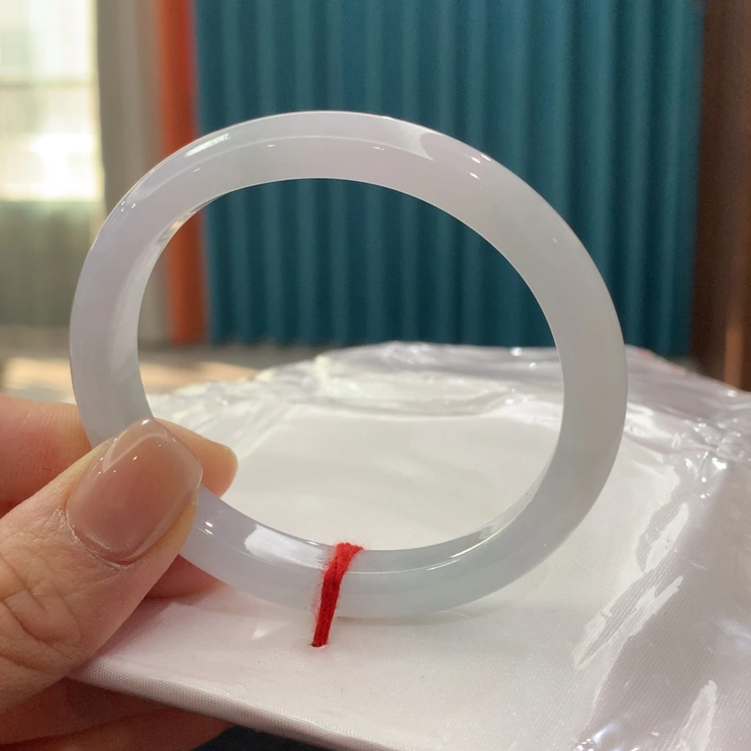 未镶嵌手镯翡翠完美者慎拍 圈口56贵妃