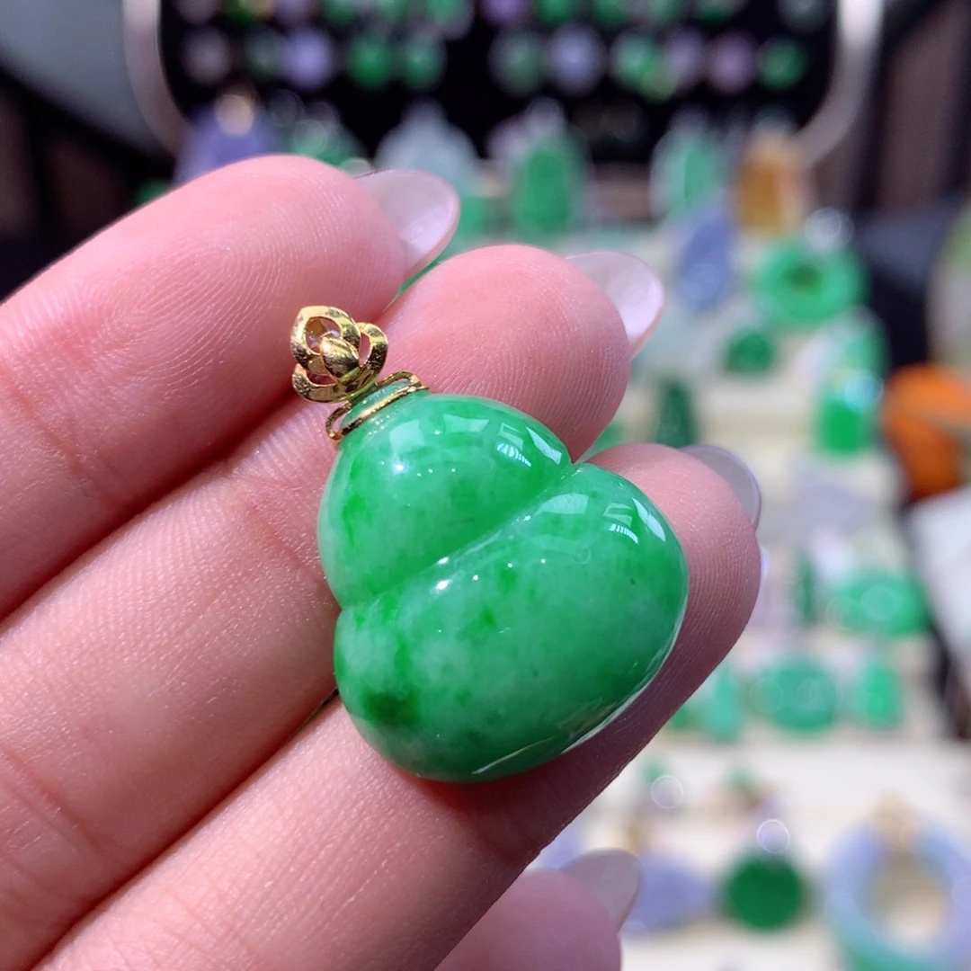 翡翠颈饰18K金镶嵌翡翠