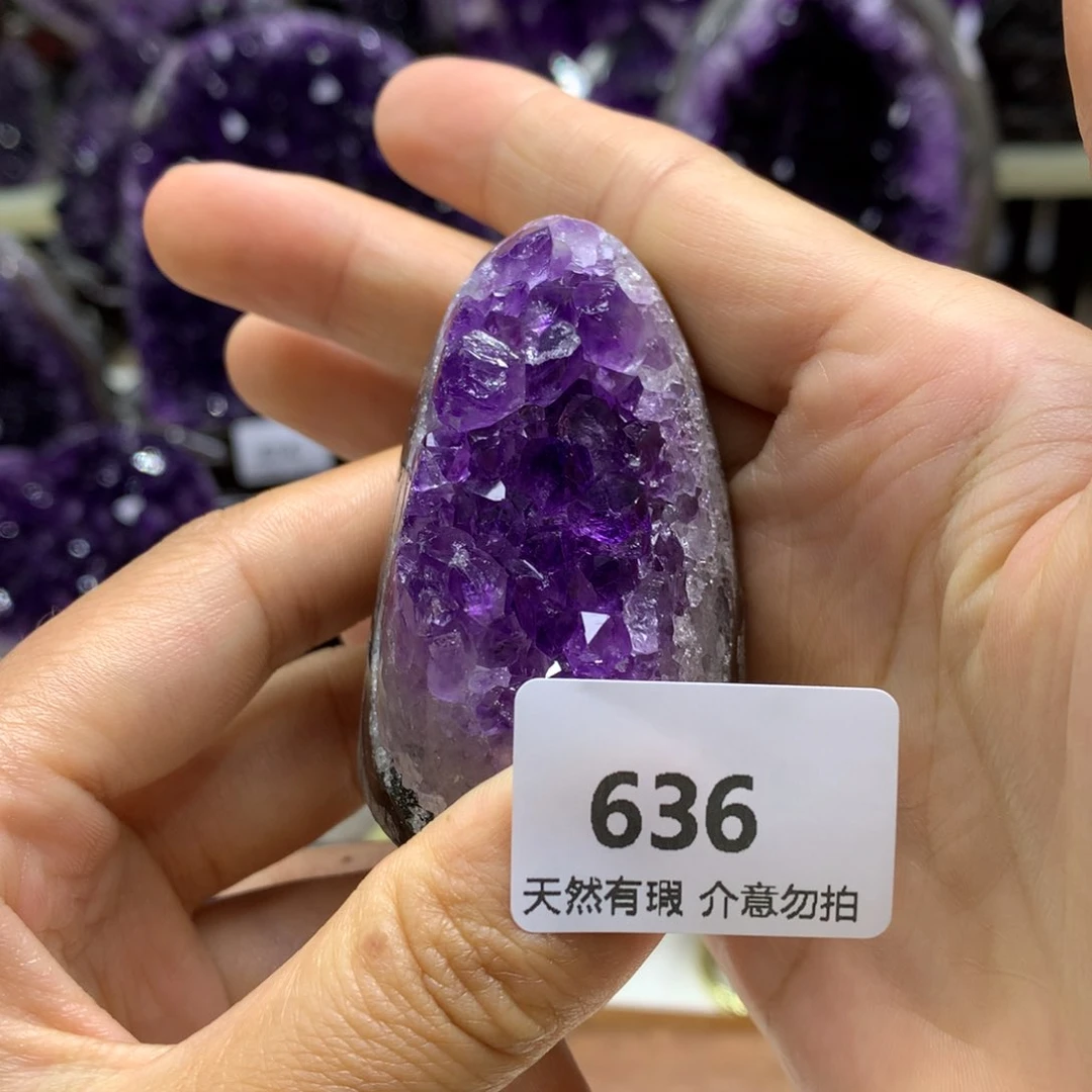 未镶嵌水晶大型摆件（非配饰）