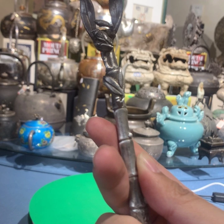 一个纯银材质的壶挑一个