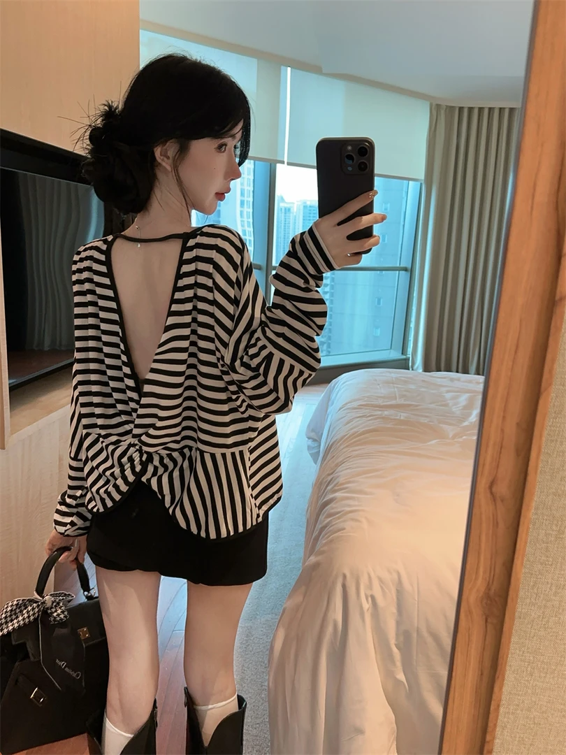 辣妹性感露背扭结T恤长袖女春季新款设计感慵懒时尚百搭打底上衣