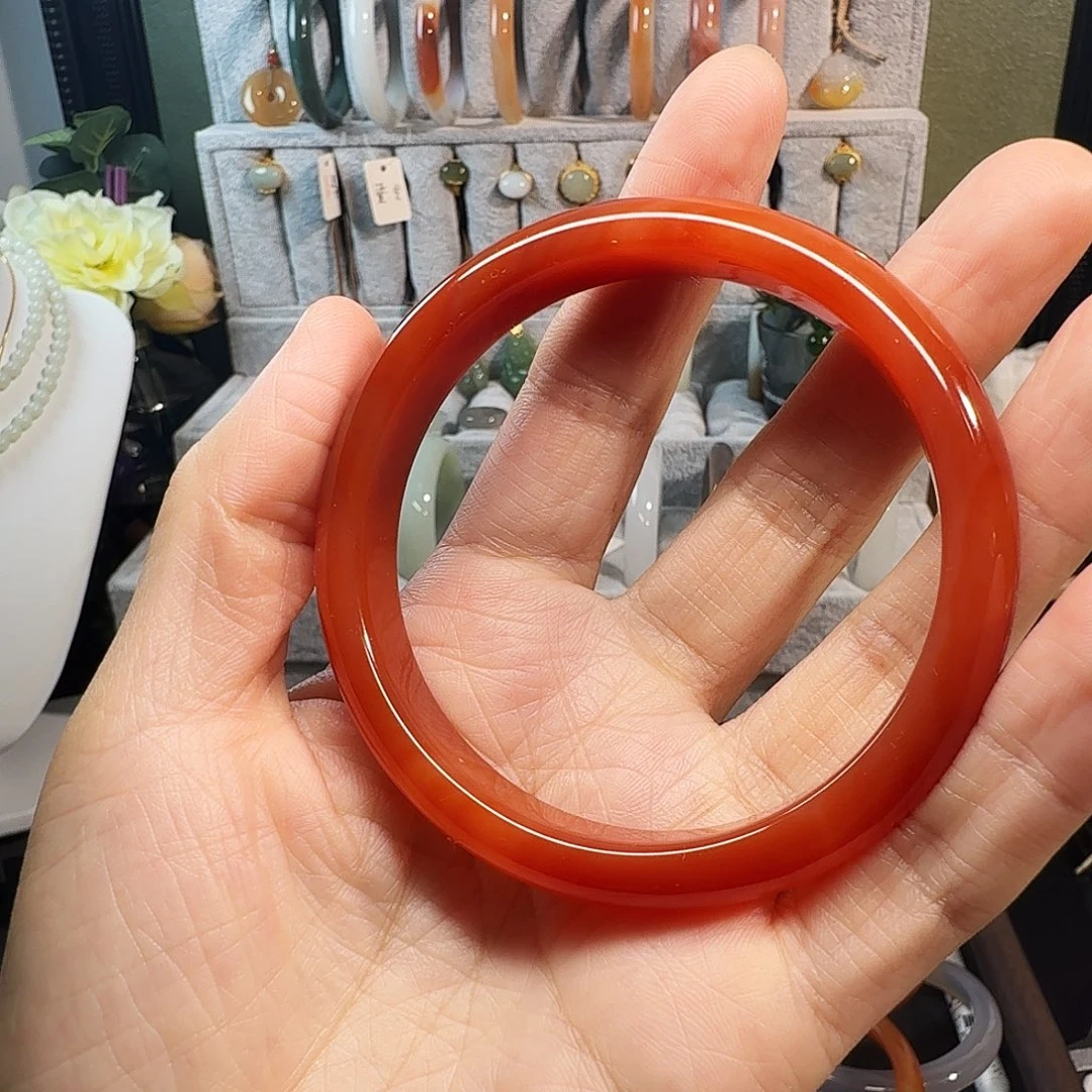 共***来玛瑙/玉髓未镶嵌手镯