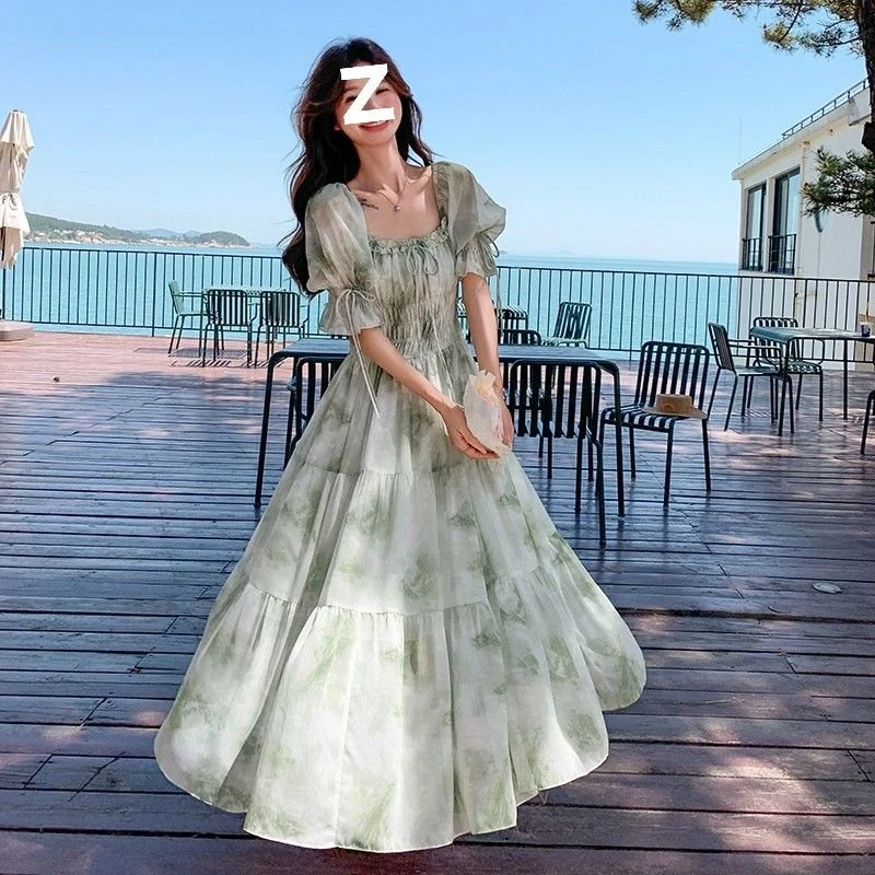 法式温柔风方领碎花连衣裙女2025夏季新款韩版收腰显瘦桔梗长裙子