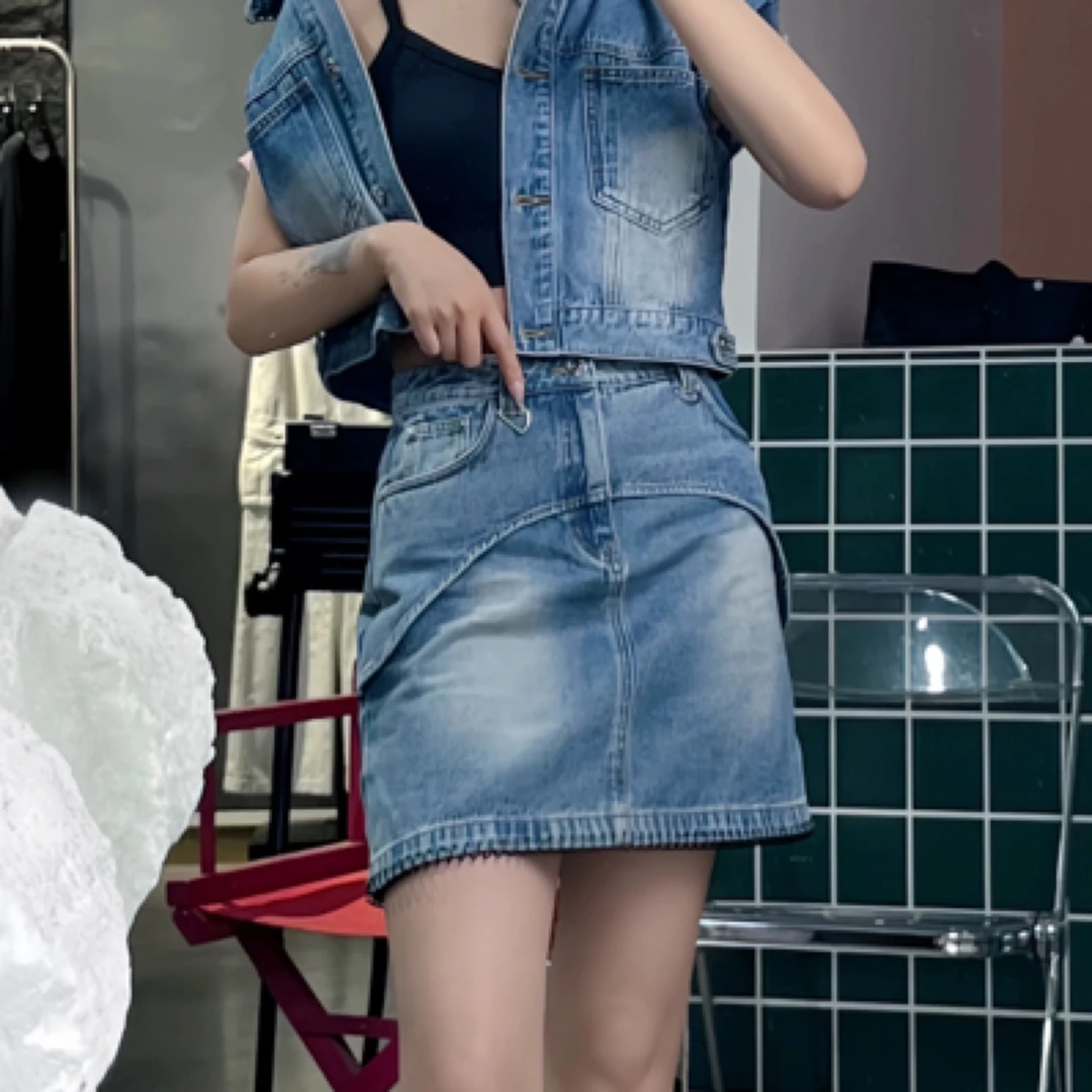 UHOT 蓝色复古水洗百搭时尚立体解构式牛仔短裙品质女装UWFR1Q225