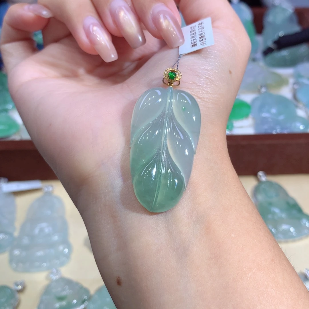 吊坠(不含链)18K金镶嵌翡翠
