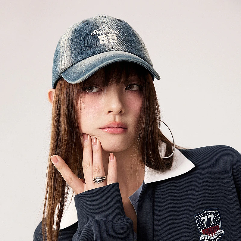 CHUU春季女装字母刺绣时尚百搭做旧磨破辣妹穿搭个性棒球帽