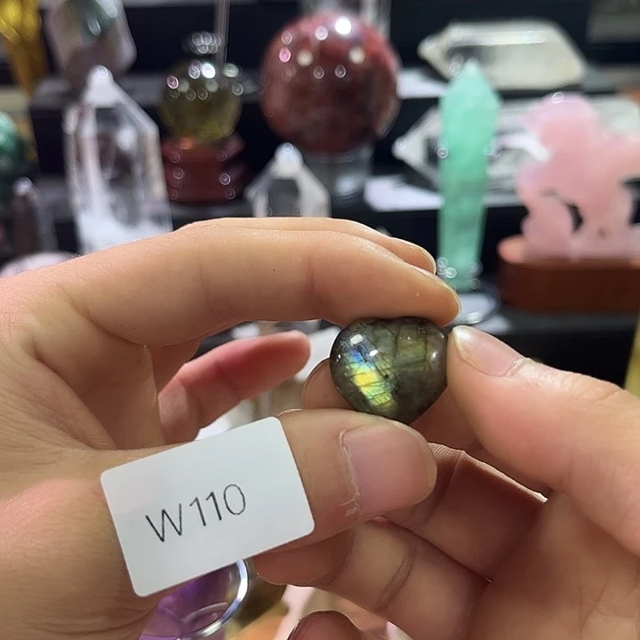 未镶嵌水晶大型摆件（非配饰）