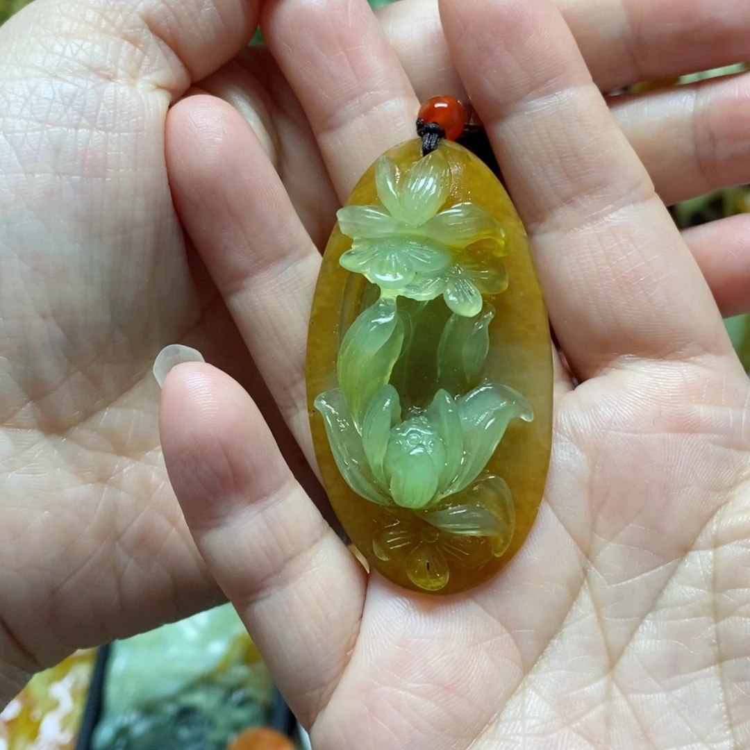 岫玉吊坠(赠链)未镶嵌