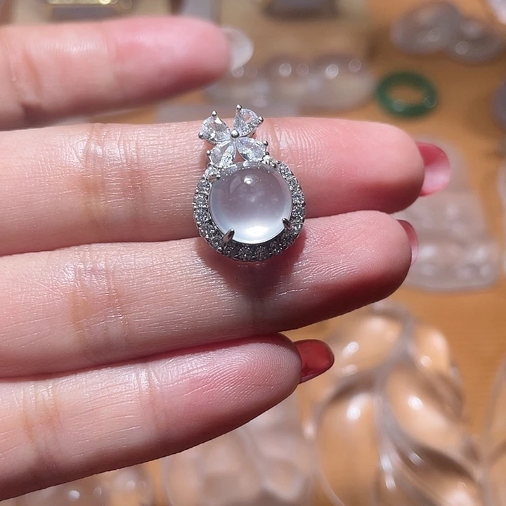 颈饰合金石英质玉