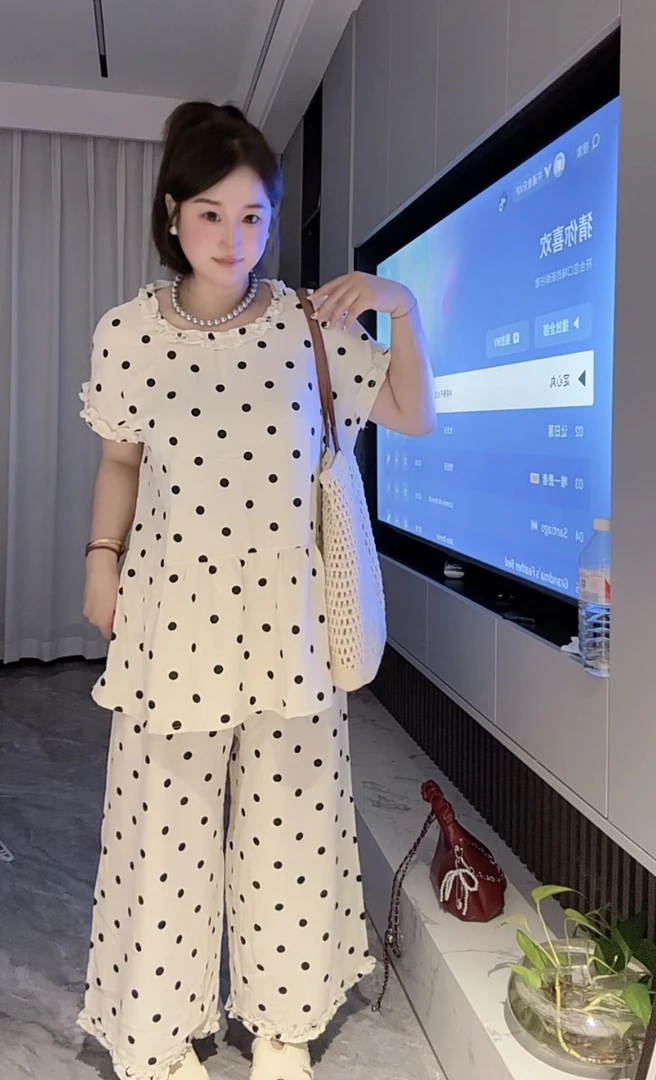 「小吴家」韩系波点洋气时尚阔腿裤套装