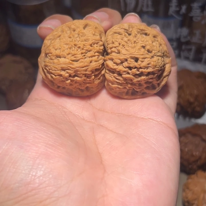 吊坠文玩核桃37南疆