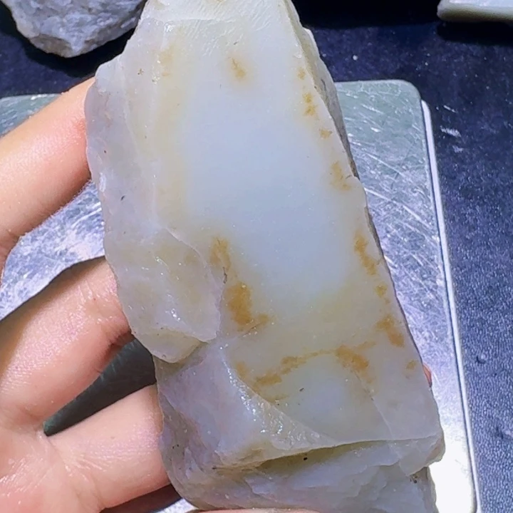 未镶嵌和田玉（糖玉）珠宝半成品