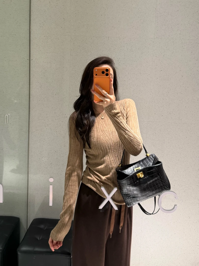 BIG WHITE REMADE“简约松感”100羊毛法式奢感休闲羊毛衫FW10135