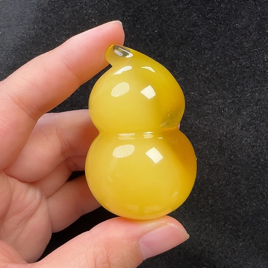 蜜蜡未镶嵌珠宝奇石