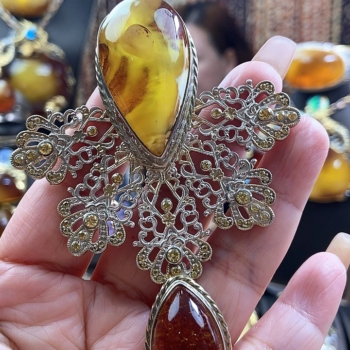 琥珀银S925镶嵌颈饰吊坠