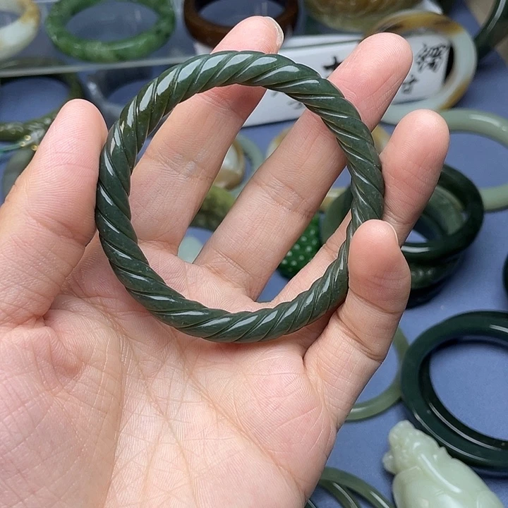 未镶嵌手镯和田玉（青玉）
