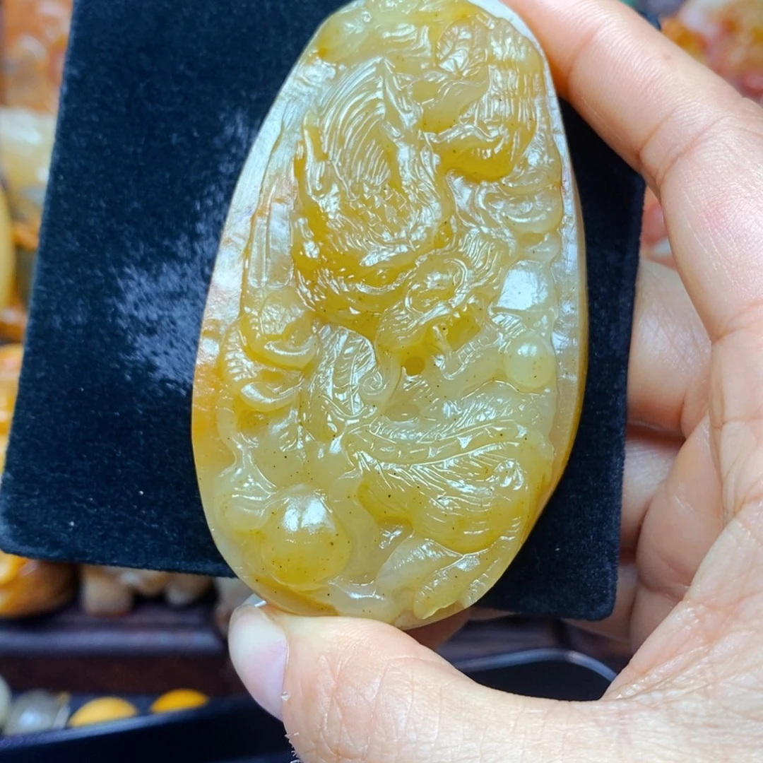 未镶嵌石英质玉（黄龙玉）吊坠(不含链)