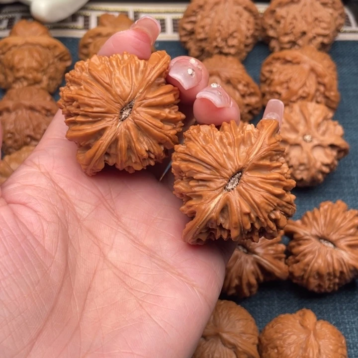 把件文玩核桃48全品毕业红皮楼。