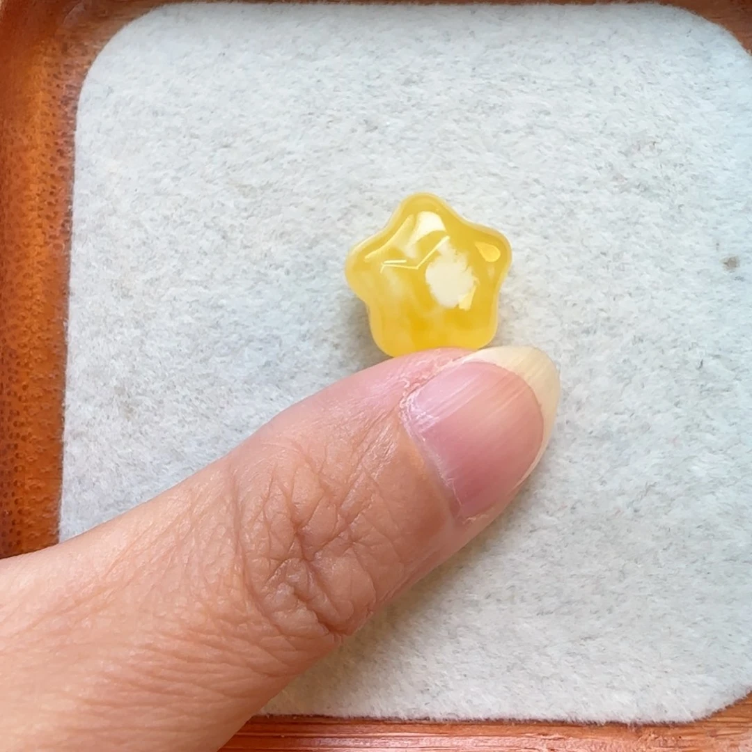 琥珀未镶嵌珠宝奇石定制