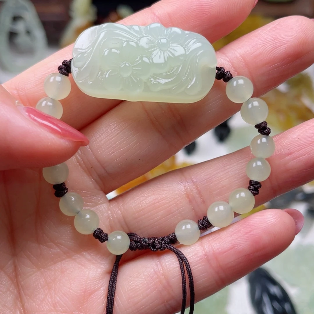 蛇纹石玉颈饰未镶嵌