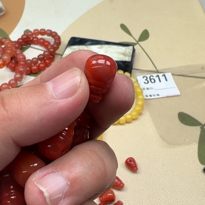 吊坠白玉菩提红色3550