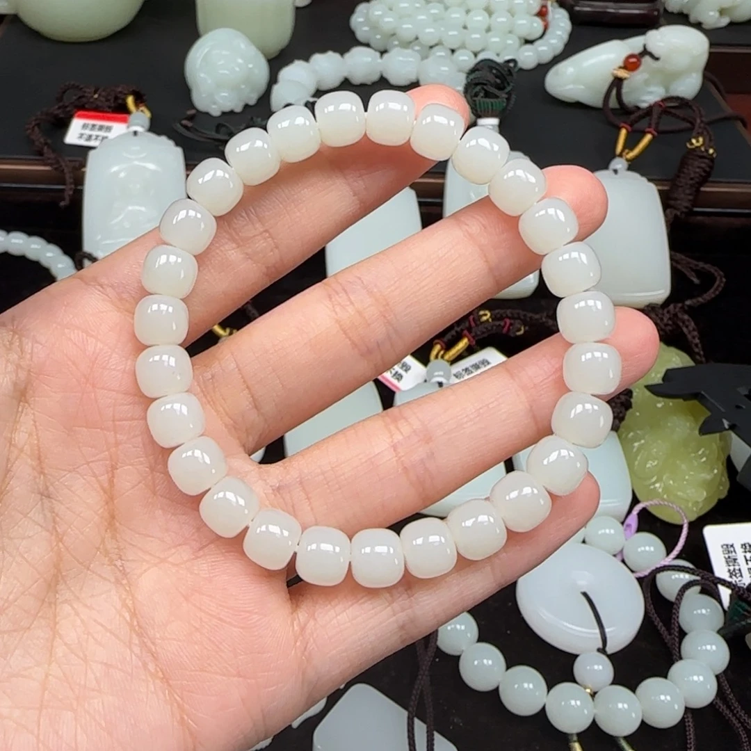 空***也未镶嵌和田玉挂件