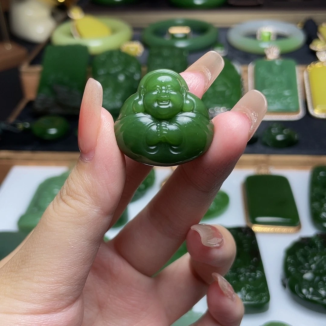 和田玉未镶嵌颈饰T*