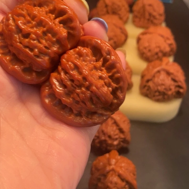 王***震猴头核桃吊坠工艺核桃