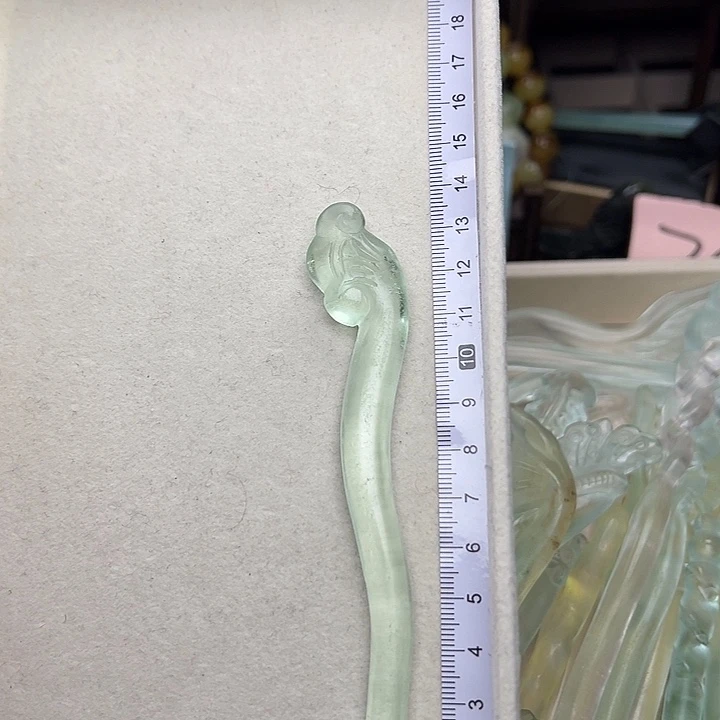 蛇纹石玉未镶嵌发簪如意