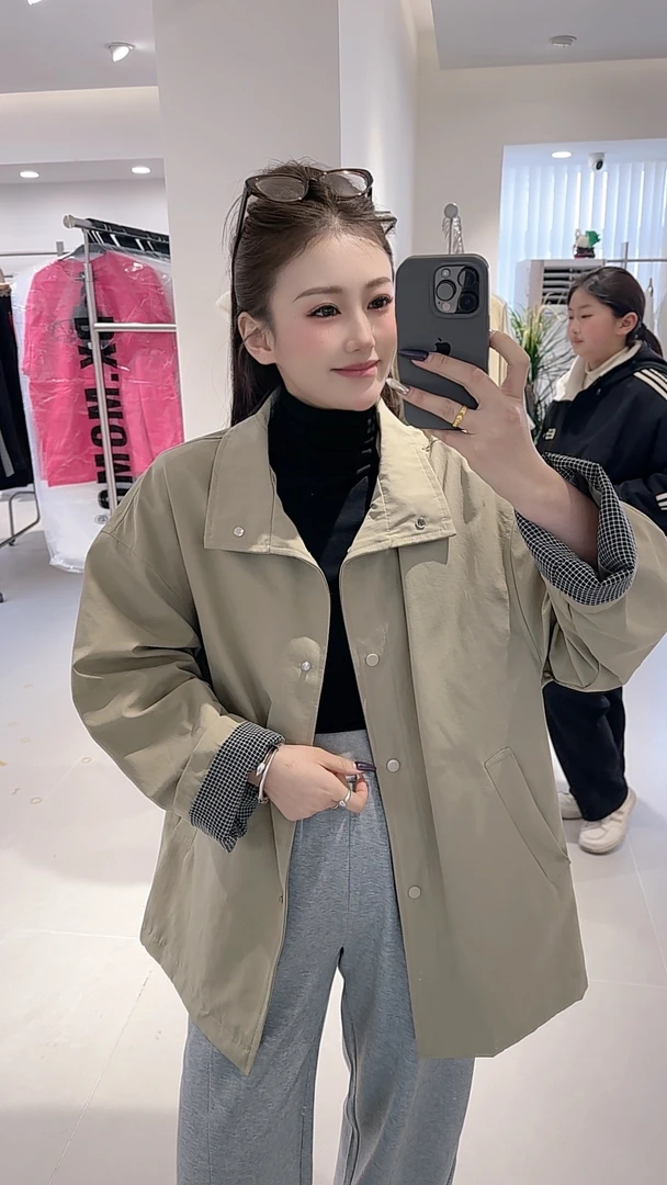 格调美美 韩系格子翻袖占领风衣