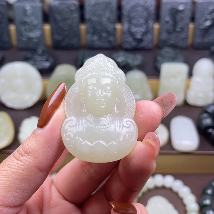 和田玉未镶嵌颈饰