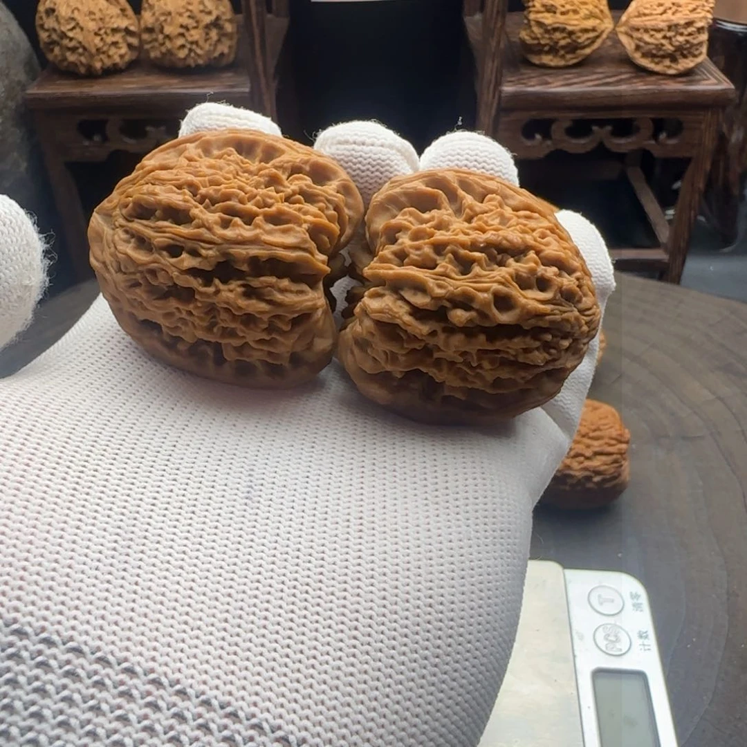 文玩核桃吊坠42奥迪炮弹
