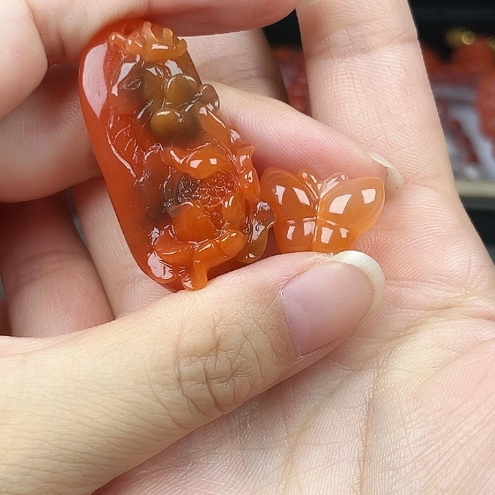 南红玛瑙未镶嵌珠宝奇石开**笑吊坠拍4发一