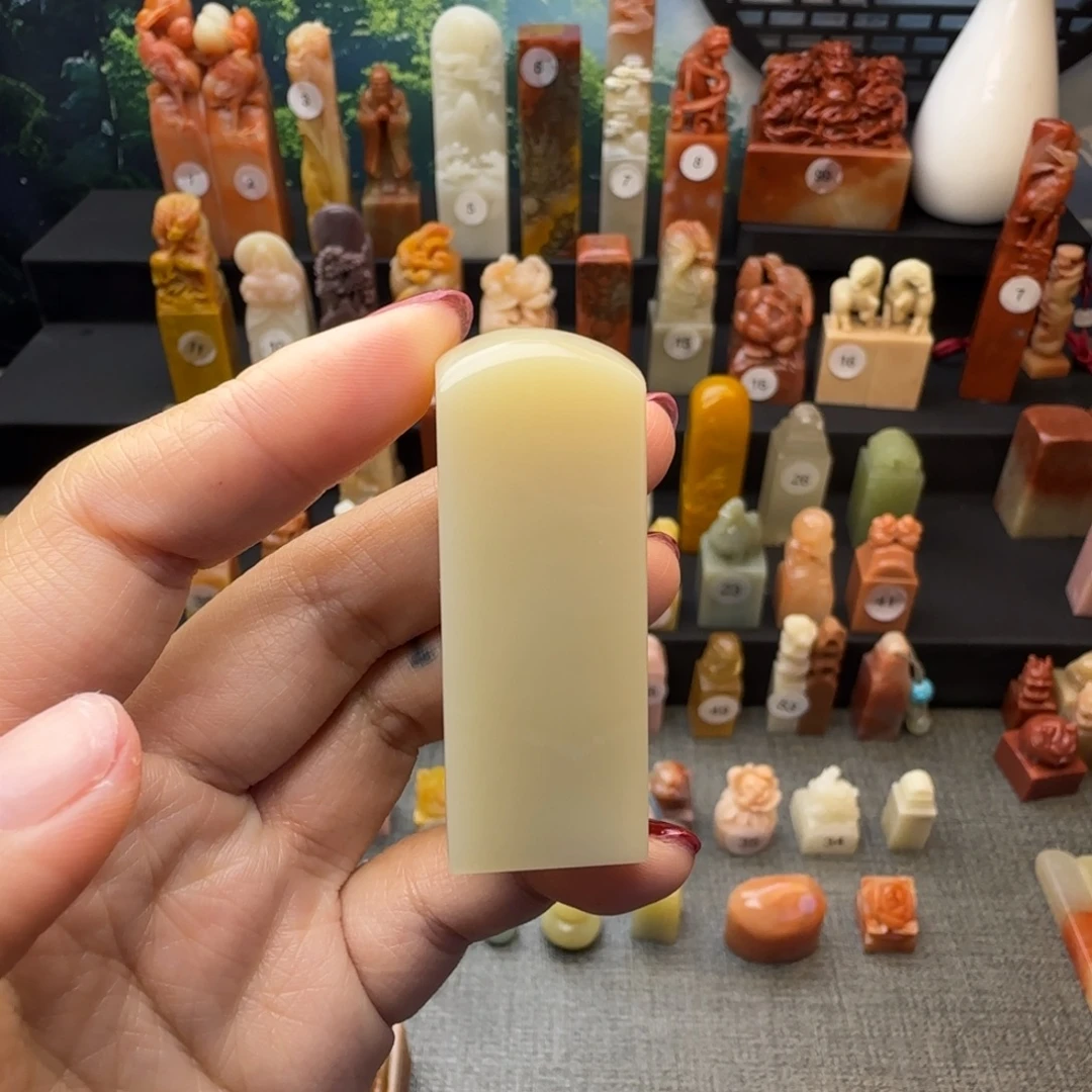 茵****印石寿山石芙蓉素章
