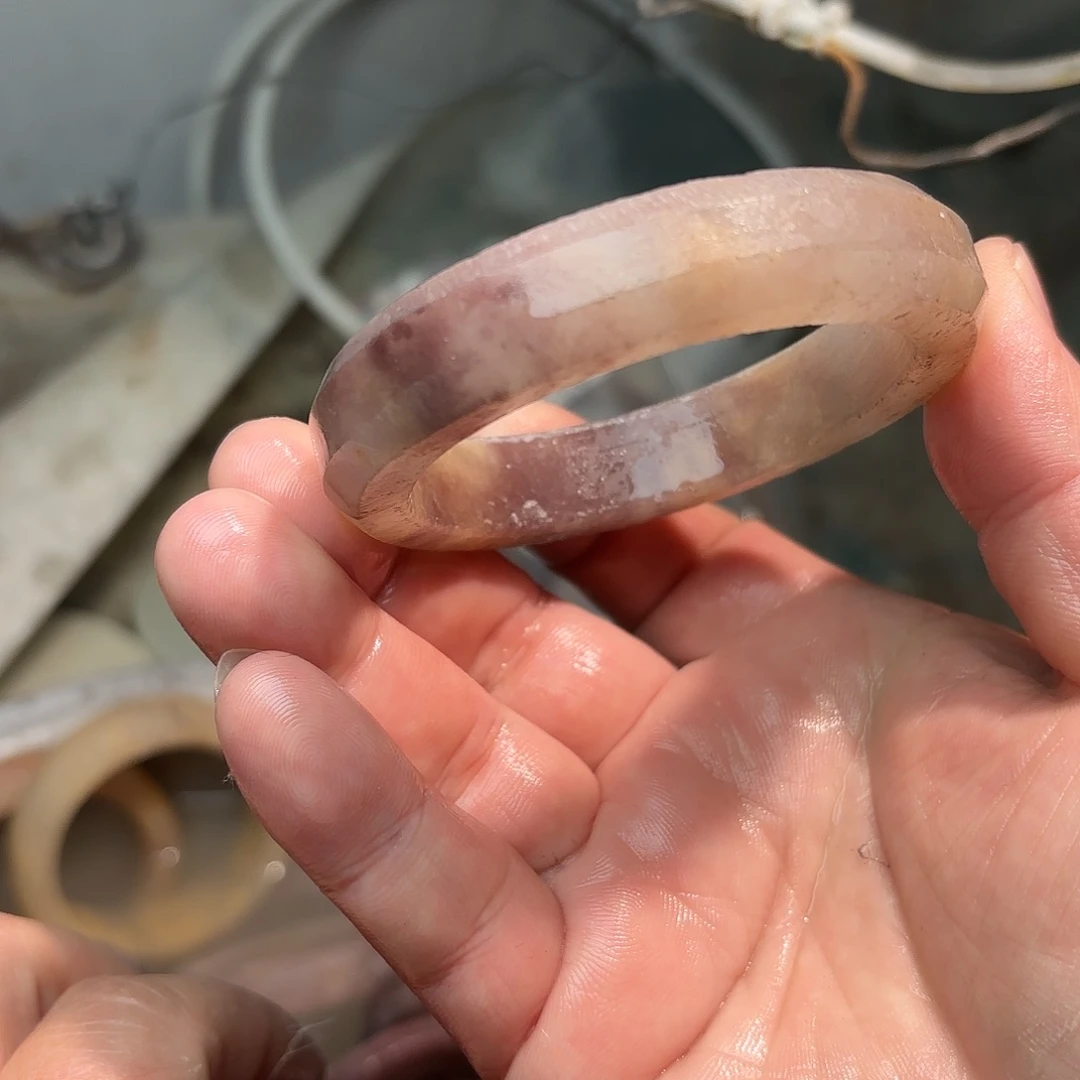 c***瑶石英质玉未镶嵌手镯