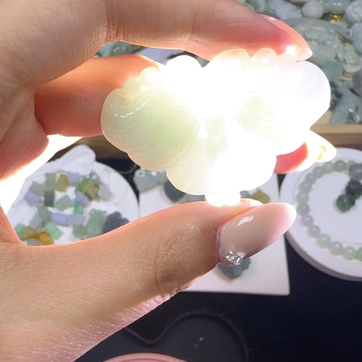 翡翠未镶嵌颈饰天然缅甸翡翠