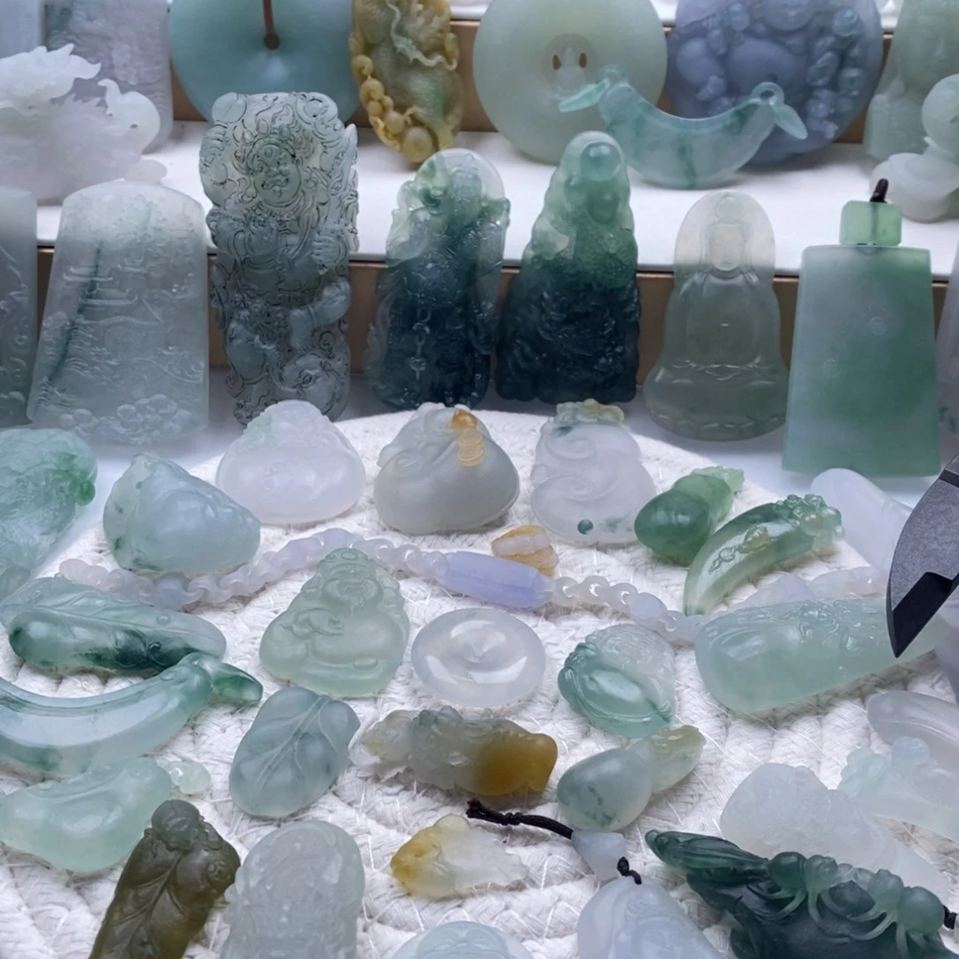 未镶嵌定制翡翠毛货无鉴赏期