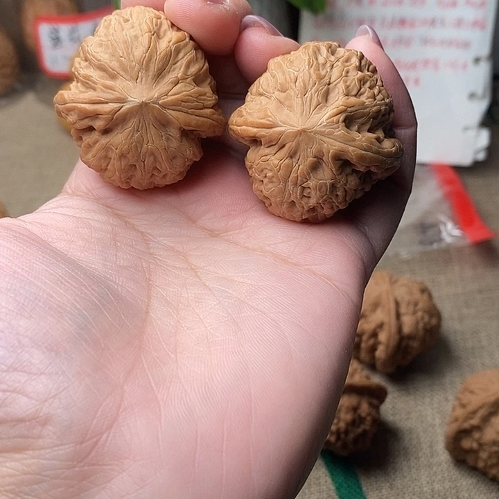 文玩核桃吊坠铁锤妹妹