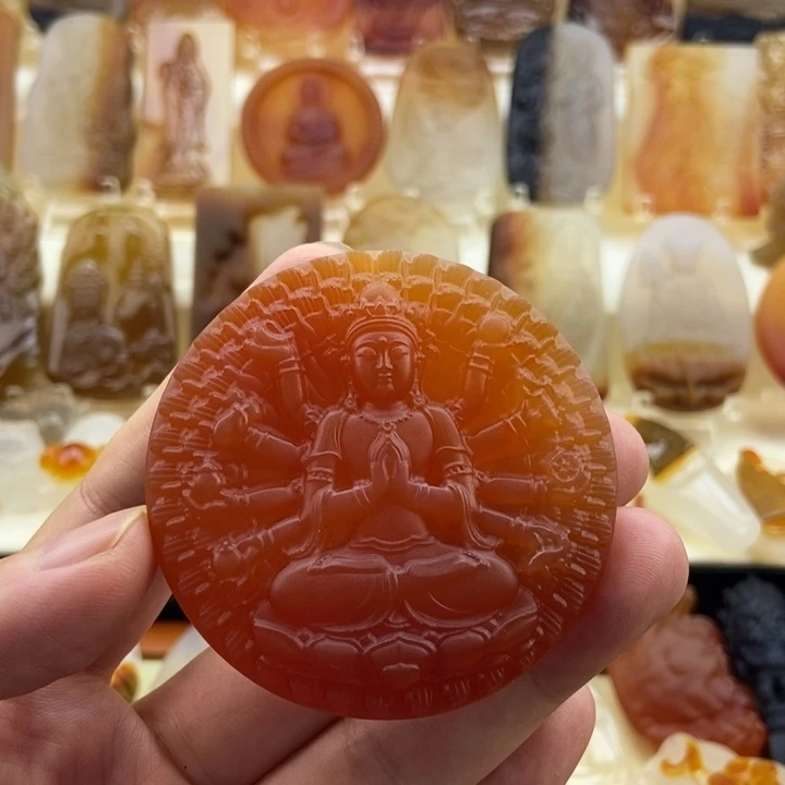 带***哥未镶嵌吊坠(赠链)玛瑙/玉髓
