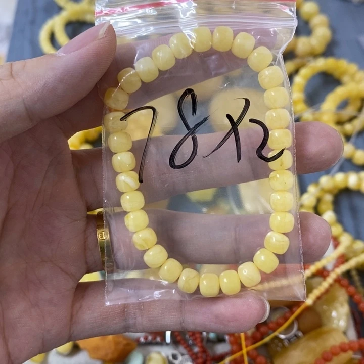 一***下未镶嵌蜜蜡裸石串