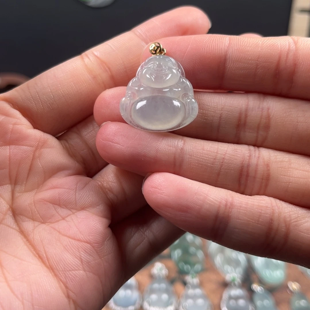 颈饰18K金镶嵌翡翠佛公