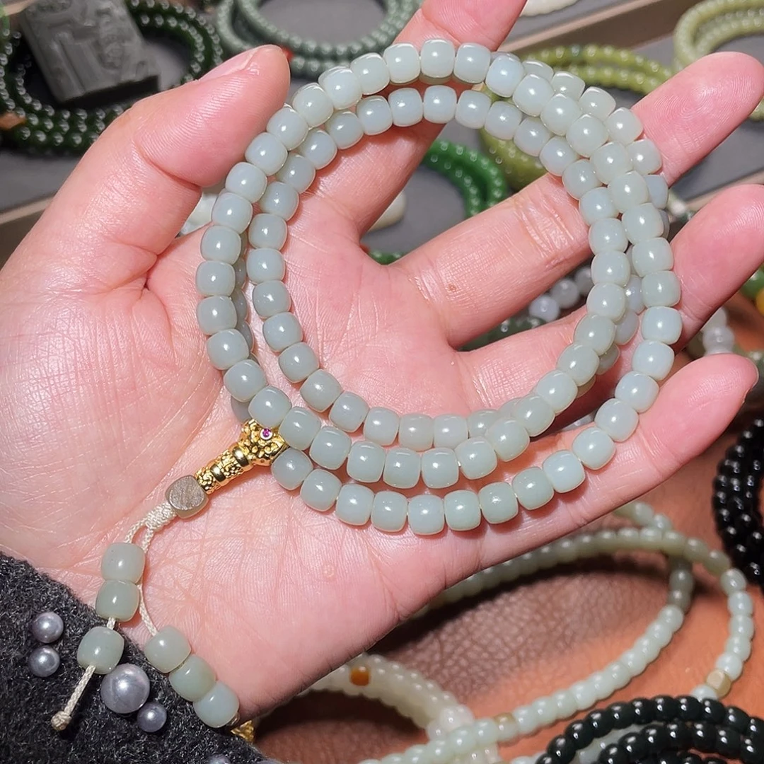 三****和田玉未镶嵌挂件