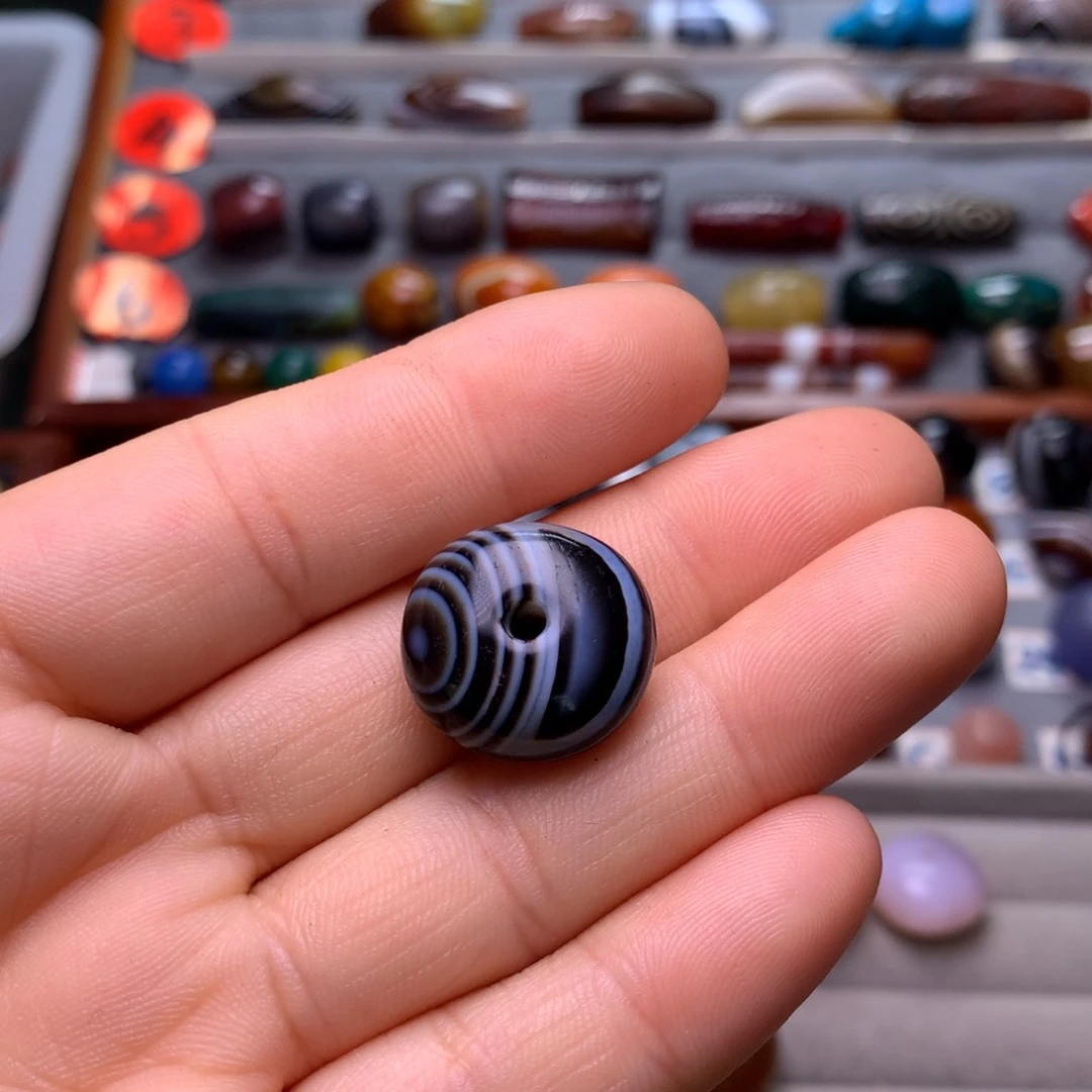 玛瑙/玉髓颈饰未镶嵌莲**锤